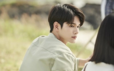 '경우의 수' 옹성우, 눈빛만 봐도 설렌다