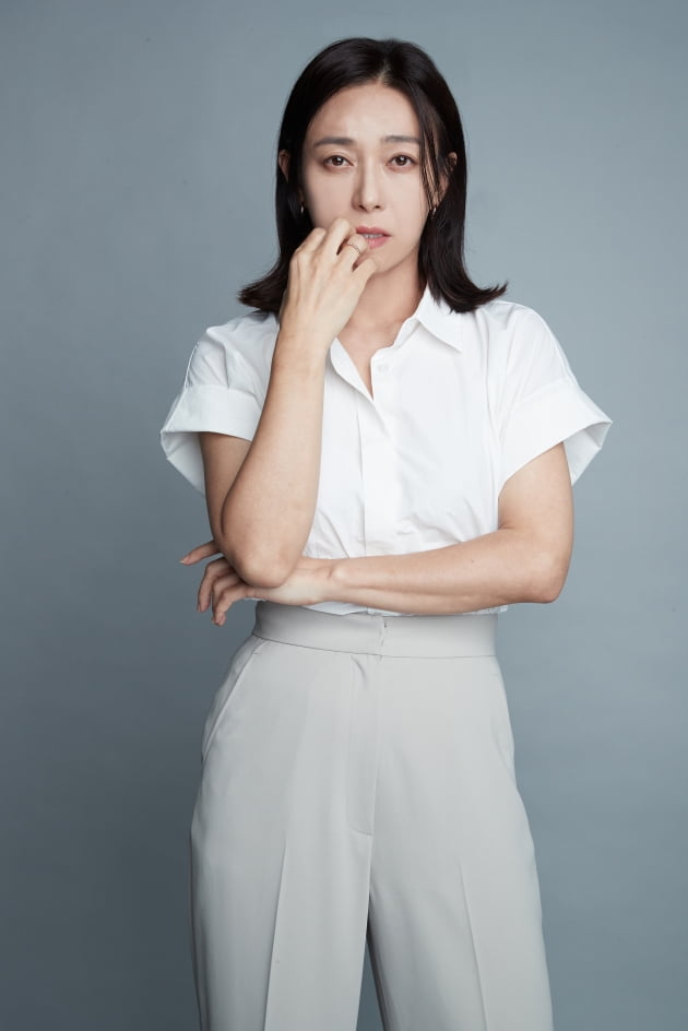 장영남은 캐릭터 몰입을 위해 참고한 인물로 2005년 보험금을 타기 위해 가족을 살해한 연쇄살인마 엄인숙을 꼽았다. /사진제공=앤드마크