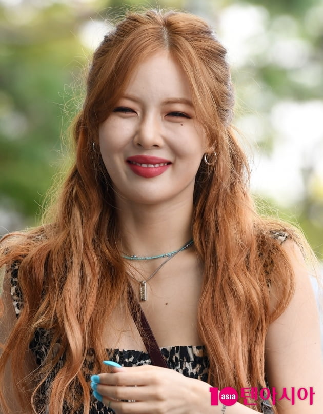 [TEN 포토] 현아 '애교 눈웃음'