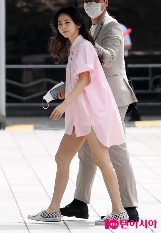 [TEN 포토] 안소희 '단화 신어도 완벽한 비율'