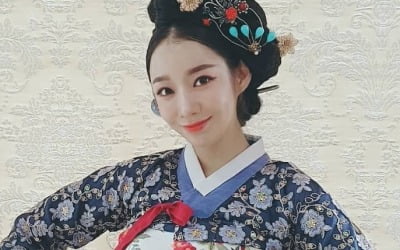 안소미, 둘째 임신 "4개월째…내년 2월 출산 예정" [공식]