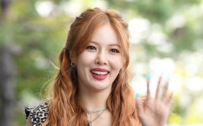 현아, 미주신경성 실신…신곡 활동 연기 "치료·안정 최우선" [전문]