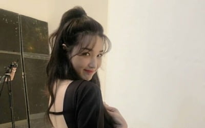 '29kg 감량' 율희, 파격 뒤태 노출…♥최민환이 질투하겠네