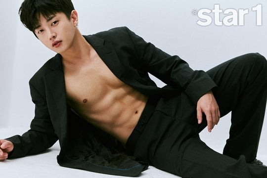 배우 김민석의 화보. /사진제공=앳스타일