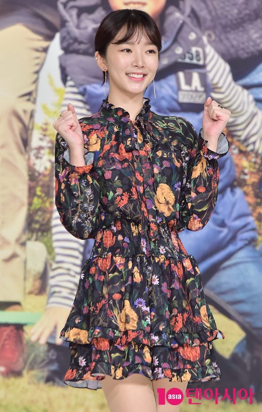 [스타탐구생활] '복고여왕' 배슬기, 심리섭과 결혼 발표 '음악·연기·결혼 내 손에' (TEN컷)