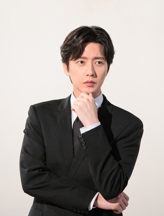 박해진, 성우 뺨치는 목소리 '호모 언택트' 내레이션서도 발휘한다