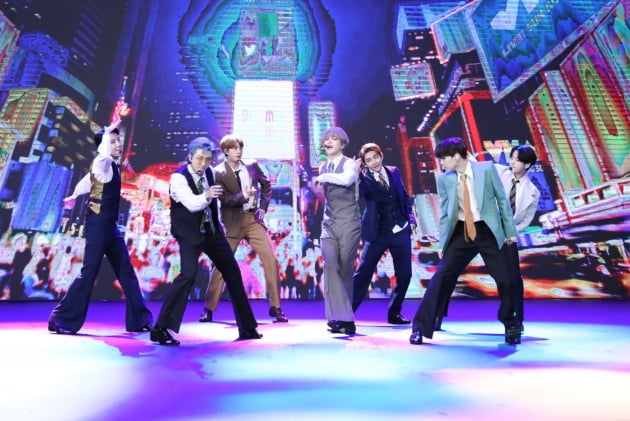 방탄소년단 VMA 4관왕 쾌거…코로나 이겨낼 에너지 뿜뿜 (TEN컷)