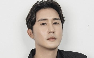 [인터뷰] 신유 "임영웅의 롤모델? 훈장 받은 느낌이죠"