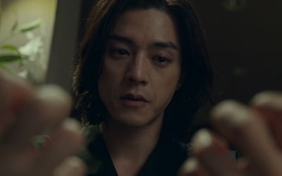 '악의 꽃' 김지훈, 정체 밝혀졌다…연쇄살인마 눈빛 '충격'