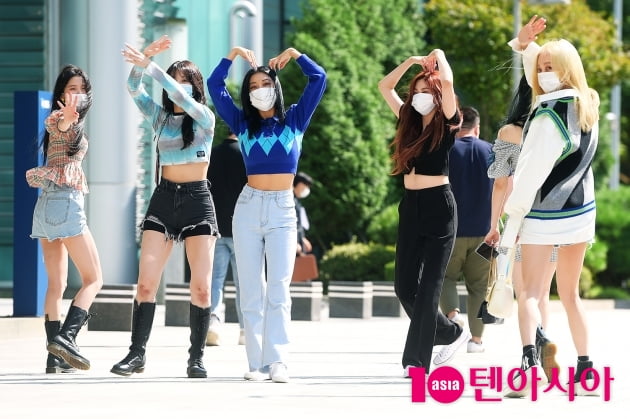 [TEN 포토] CLC '태풍도 몰아내는 에너지'