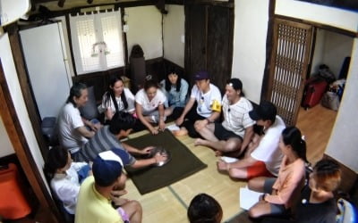 "오늘 성욕이 많다"…'불타는 청춘', 충격의 49禁 진실 게임