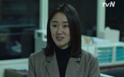 '비밀의 숲2' 조승우X최무성 옆 실무관 누구?