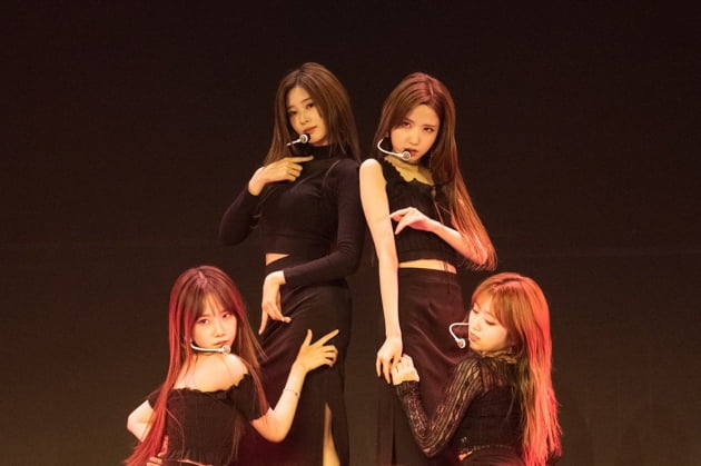 그룹 아이즈원 / 사진제공=오프더레코드, 스윙엔터테인먼트