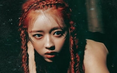 오마이걸 유아, '숲의 아이'로 유튜브까지 장악…'유아독존' 솔로 요정