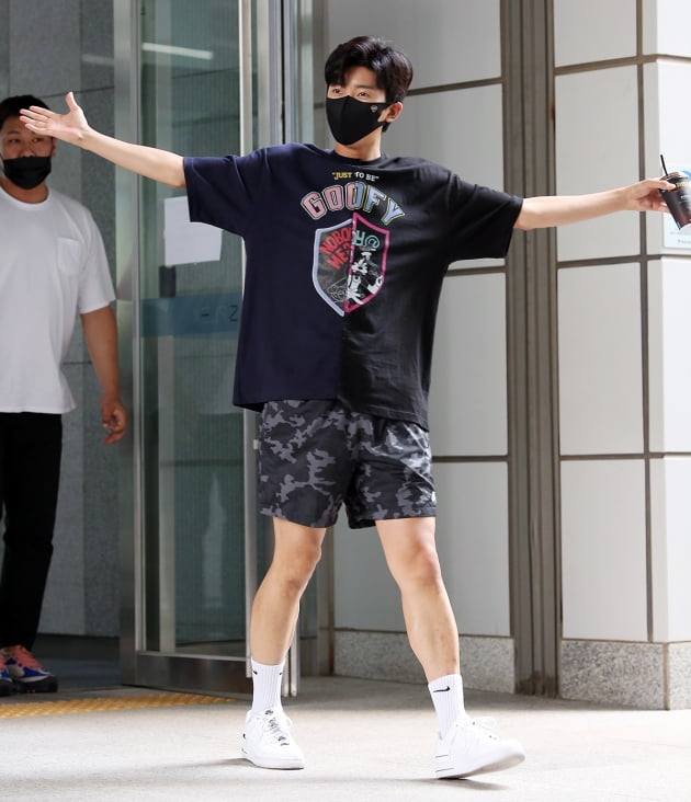 [B컷 방출] '트로트 히어로' 임영웅, 싸이 '강남스타일'로 흥 폭발