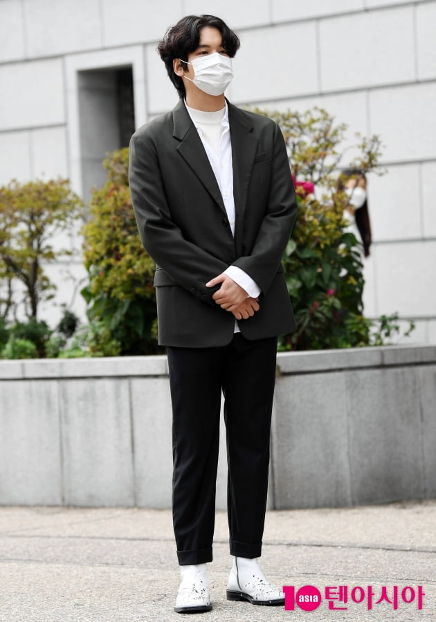 [TEN 포토] 이장우 '진지한 모습도 멋져'(오 삼광빌라)
