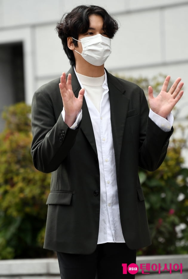 [TEN 포토] 이장우 '가루 마법사의 화려한 변신'(오 삼광빌라)