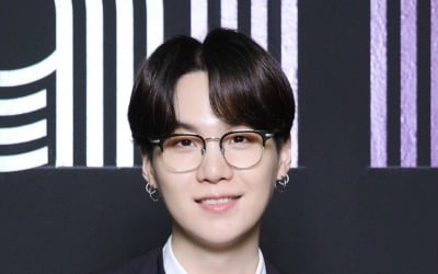방탄소년단 슈가, 美 가수 맥스 신곡 랩 피처링…달콤한 한국어 가사