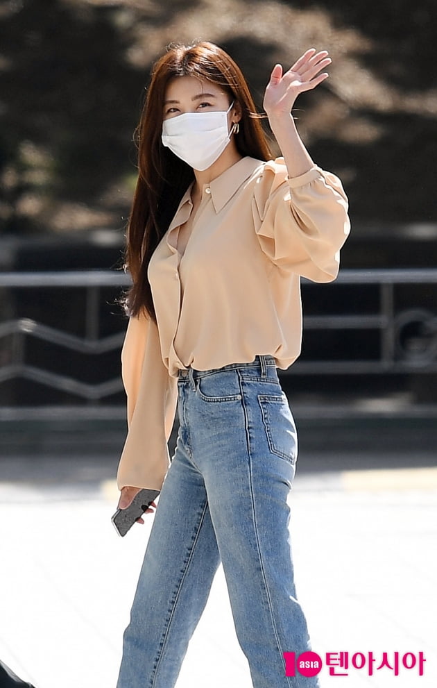 [TEN 포토] 하지원 '반가워요~'