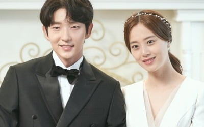 '악의 꽃' 이준기X문채원, 웨딩 사진 최초 공개…둘의 마지막 선택은?