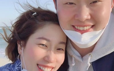 '윤승열♥' 김영희 "처음 럽스타그램"…예비신랑 눈에선 꿀 떨어지네