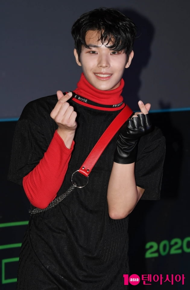 [TEN 포토] 고스트나인 손준형 '제가 듬직한 리더입니다'