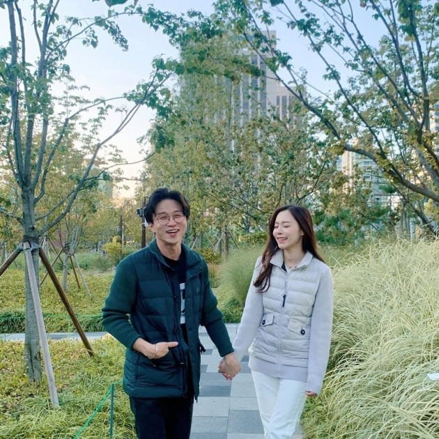 '박성광♥' 이솔이 "커플로 한다는 게 익숙해지는 요즘"…달달한 신혼