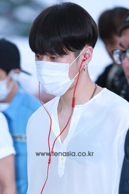 [스타탐구생활] 용준형 '정준영 논란 속 입대…무릎 부상으로 편입' (TEN컷)
