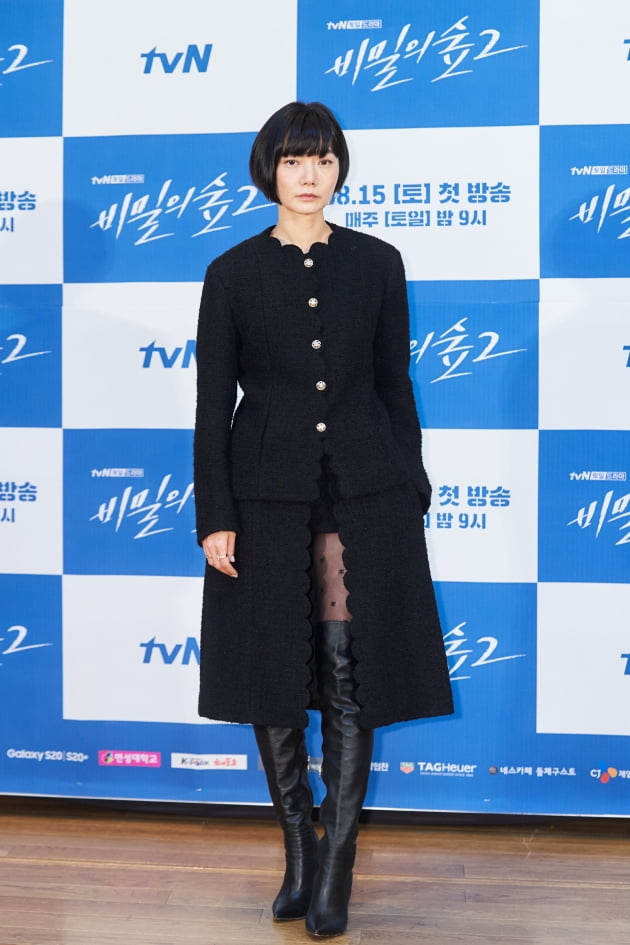 [star & style] '완판녀' 김희선부터 신민아까지…가을을 입은 여배우들