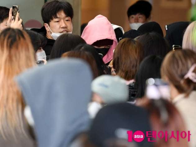 [TEN 포토] 엔하이픈 희승 '집에 보내주세요'(공항패션)