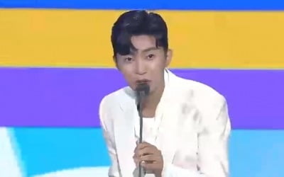 '트롯어워즈' 임영웅·송가인, 남녀 신인상 수상 "생각도 못했다"