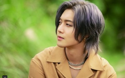 김현중, 19일 18개월만 가수 컴백 …그윽한 눈빛 발사 [공식]