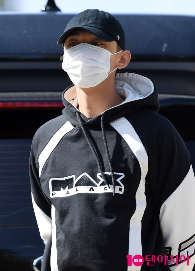 [TEN 포토] 유아인 '여심 녹이는 매력남'