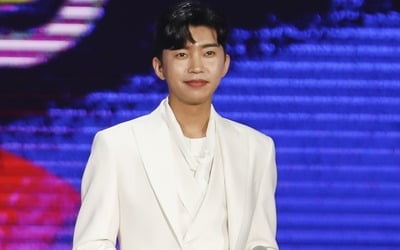 '트롯어워즈' 6관왕 임영웅 "앞으로 100년의 책임감 주는 자리였다" [일문일답]