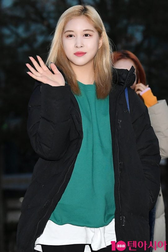 [B컷 방출] '4人4色 러블리' 우주소녀 쪼꼬미, 수빈·루다·여름·다영…'꿀조합 완성'