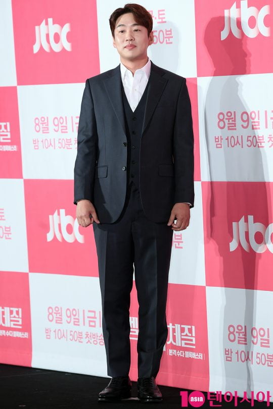 [스타탐구생활] '리즈 정점' 안재홍, 점점 샤프해져…'설렘 수직 상승' (TEN컷)