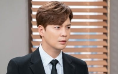 '비밀의 남자' 강은탁X엄현경, 5년 만에 재회했다 '극과 극 표정'