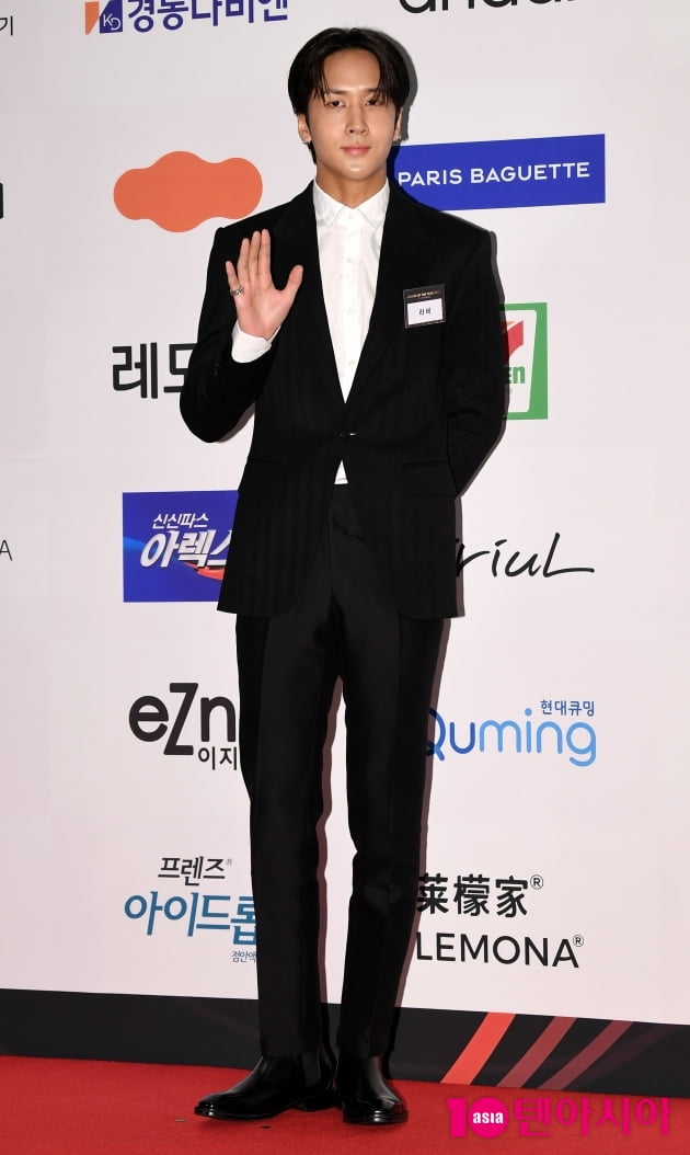 올해의 브랜드 대상…'2관왕' 임영웅부터 '대세' 오마이걸까지, 생생한 현장