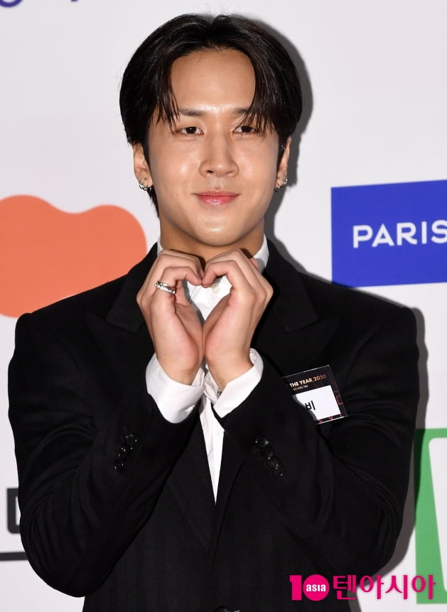 [TEN 포토] 빅스 라비 '여심 자극하는 하트'(브랜드대상)