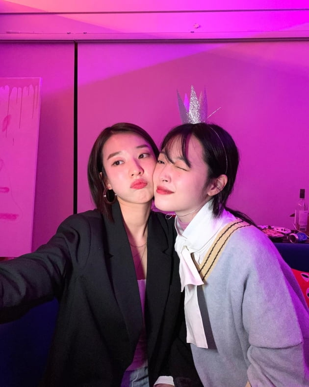 배우 김선아(왼쪽)와 故 설리/ 사진=김선아 인스타그램