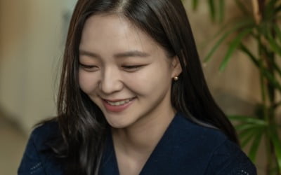 '삼진그룹 영어토익반' 이솜 "취미생활 등산, 생각 정리하기 좋아"[인터뷰③]