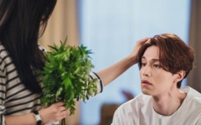 '구미호뎐' 이동욱X조보아, 설렘 가득 집 초대 '쓰담쓰담'