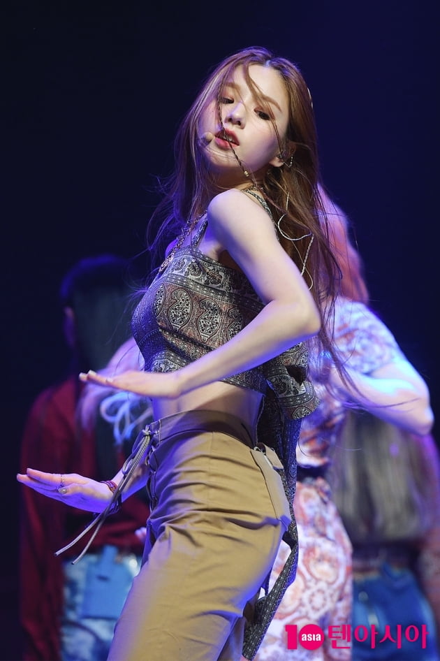 [TEN 포토] 이달의 소녀 희진 '요염하게'