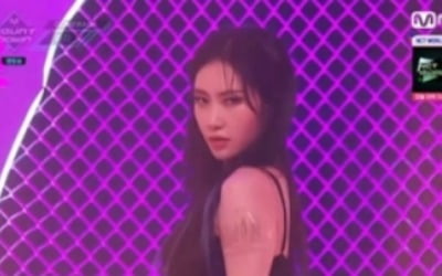 '엠카' 예지, 무대 압도하는 화려한 퍼포먼스 컴백