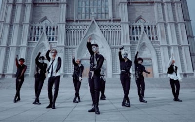 '모모랜드 남동생' T1419, '드라큘라' MV 공개…비주얼+보컬+댄스 실력 겸비