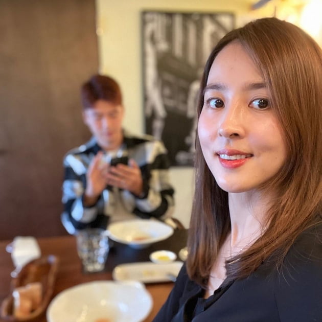 한혜진, ♥기성용+딸과 함께한 생일파티…"예쁜 케이크 감사합니다"