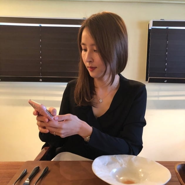 한혜진, ♥기성용+딸과 함께한 생일파티…"예쁜 케이크 감사합니다"