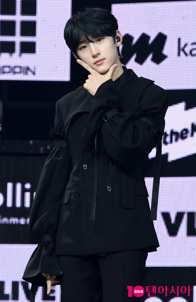 [TEN 포토] 드리핀 김민서 'V라인 매력남'