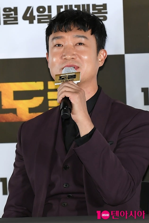 [TEN 포토] 조우진 '코믹 연기도 기대해주세요'