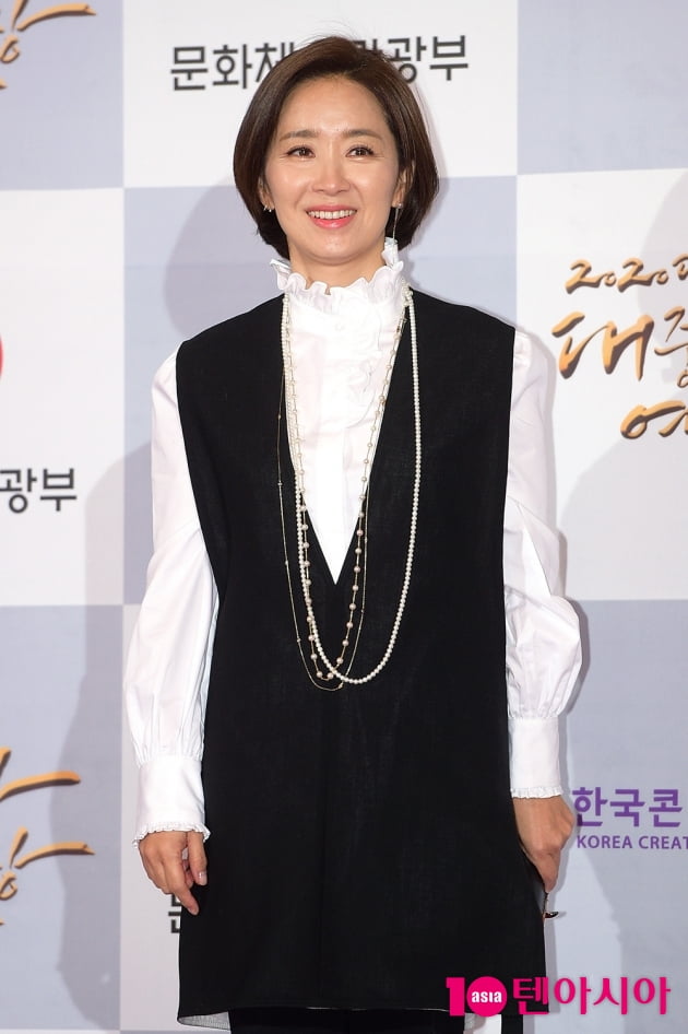 [TEN 포토] '대중문화예술상' 윤유선, '고운 미소 가득'